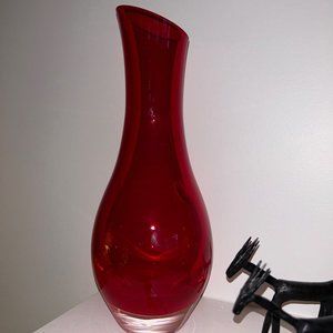40020 LSA International Handcrafted Hand Blown In Poland Red Art Glass Vase 12"
